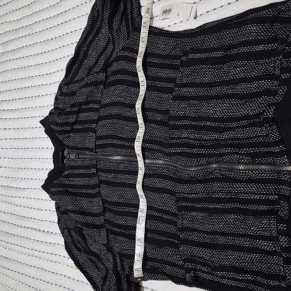 NWT Old Navy light-weight bomber jacket - 3 for $10 - Picture 2 of 4